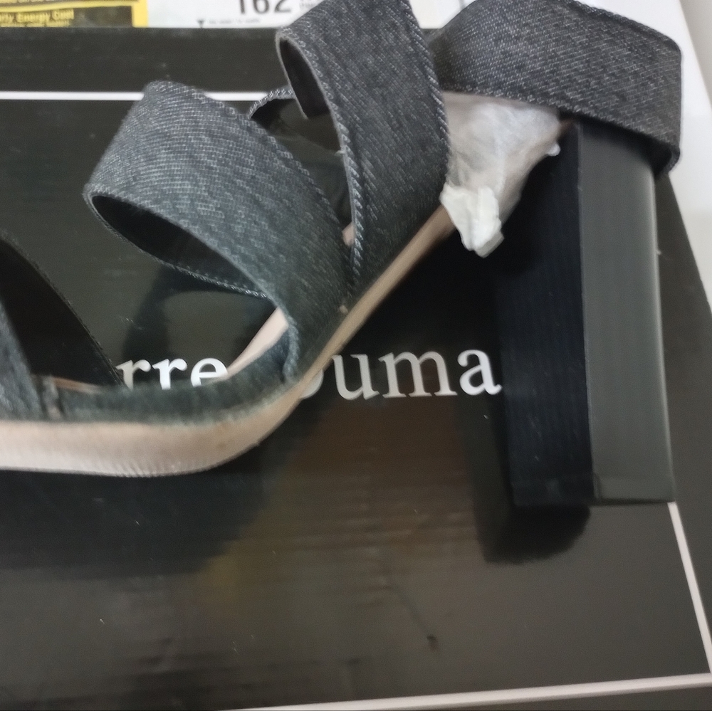 Casual dress shoes